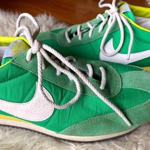 Vintage-style Nike Green/Yellow
